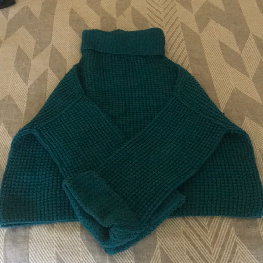 Free People chunk knot cotton sweater.